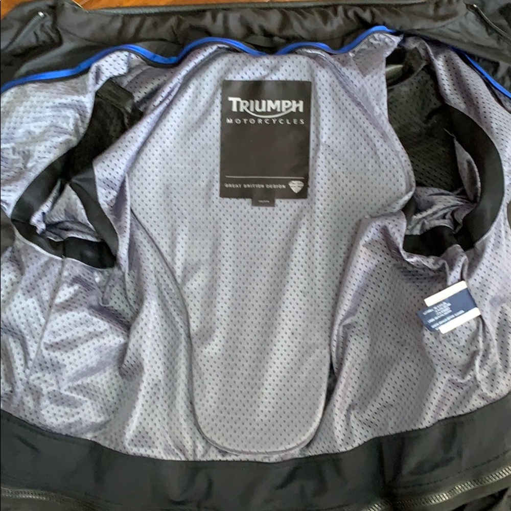 Triumph Riding Jacket - Picture 7 of 8